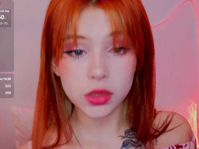 CoralineJones's BongaCams show and profile