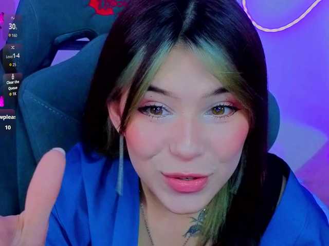 CoralineJones's BongaCams show and profile