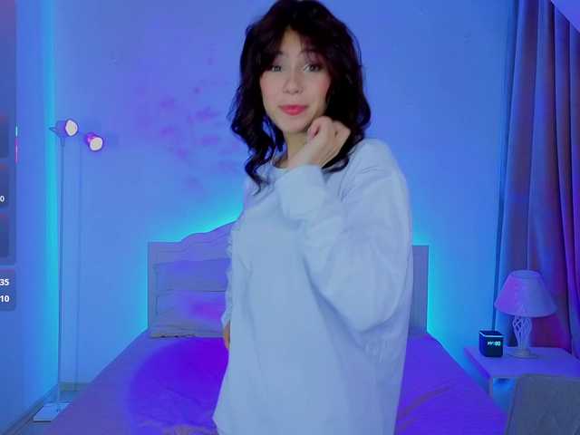 эросцена CoralineJones