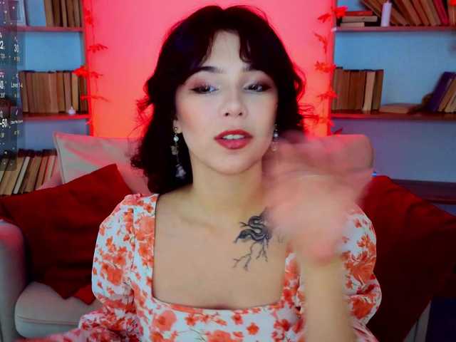 Watch CoralineJones Streaming Live