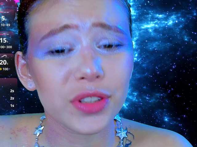 CoralineJones's BongaCams show and profile