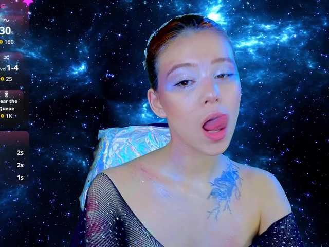 CoralineJones's BongaCams show and profile