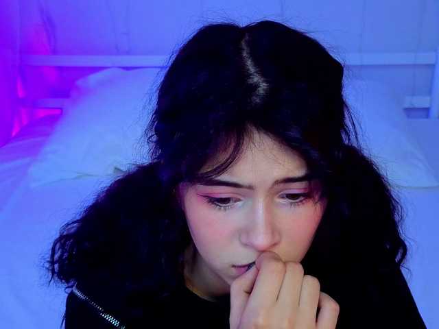 CoralineJones on BongaCams