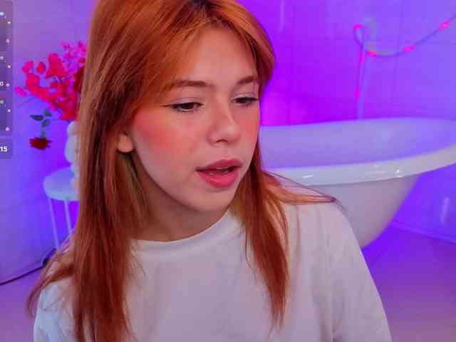 CoralineJones webcam