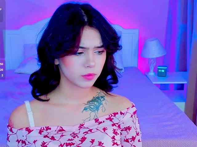 CoralineJones webcam