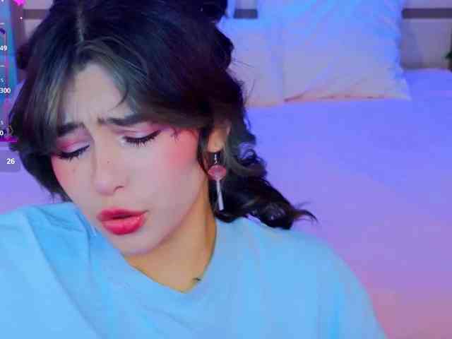 CoralineJones webcam