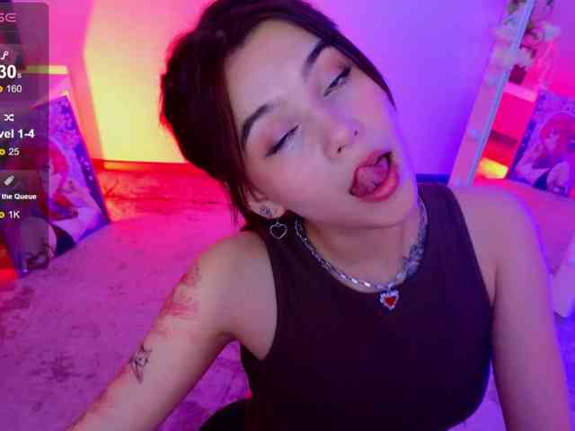 CoralineJones webcam