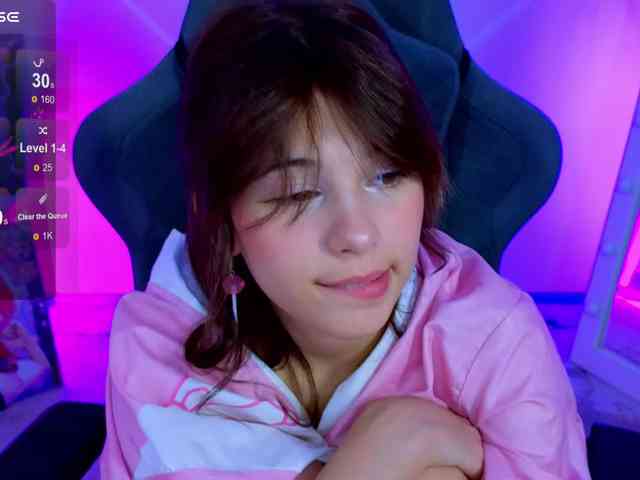 CoralineJones webcam