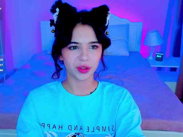 CoralineJones webcam