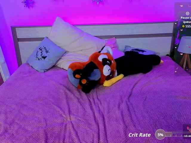 CoralineJones webcam