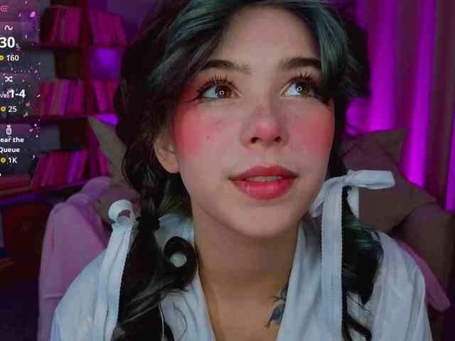 CoralineJones webcam