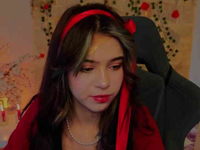 CoralineJones Live Webcam on BongaCams