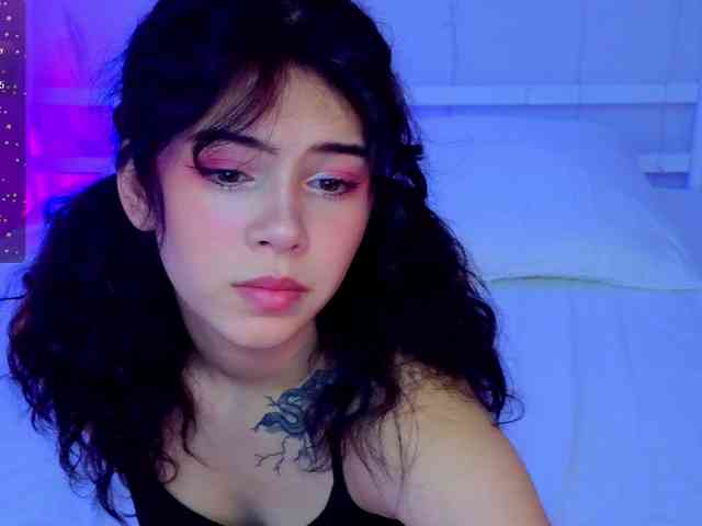 adult video chat CoralineJones