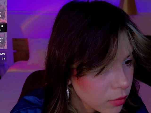 CoralineJones webcam