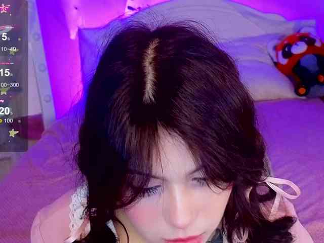 CoralineJones webcam