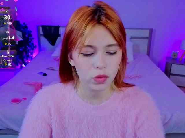 CoralineJones webcam