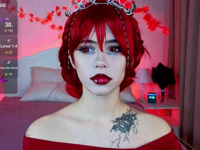 CoralineJones webcam