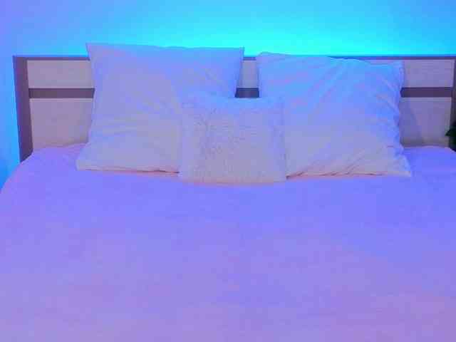 CoralineJones webcam