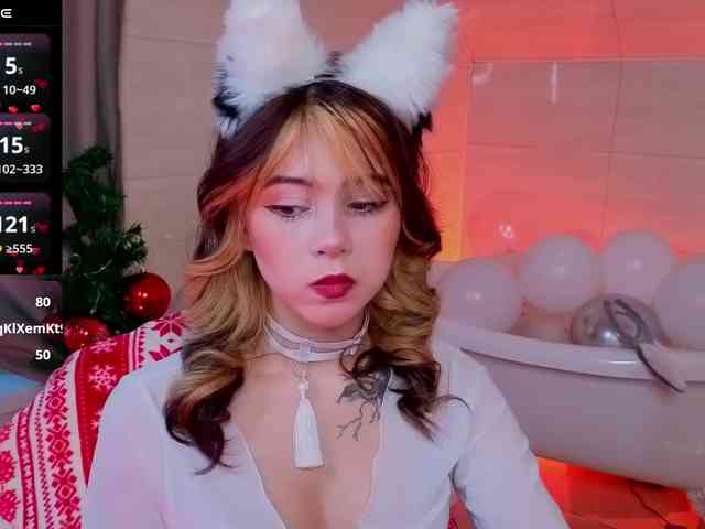 CoralineJones webcam