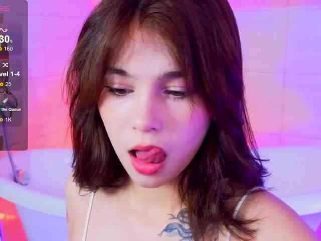 CoralineJones webcam
