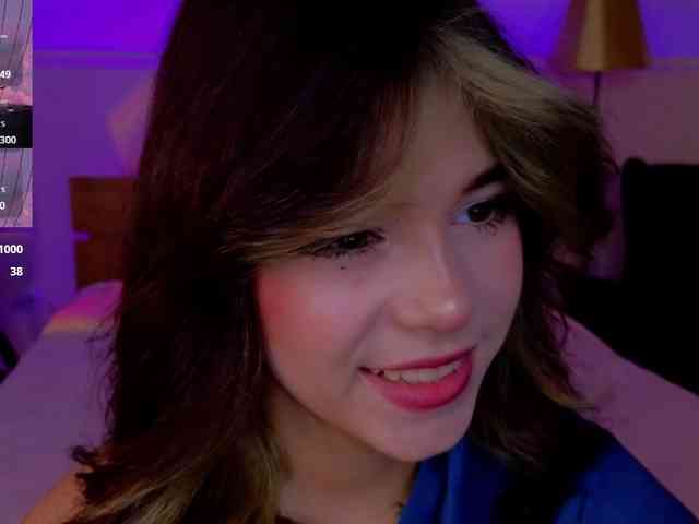 CoralineJones webcam