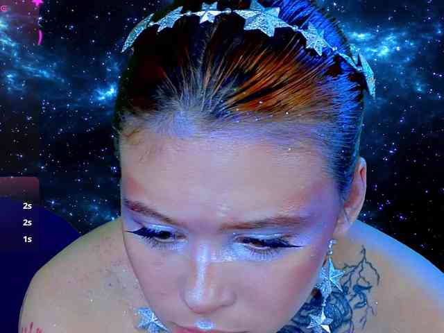 CoralineJones webcam