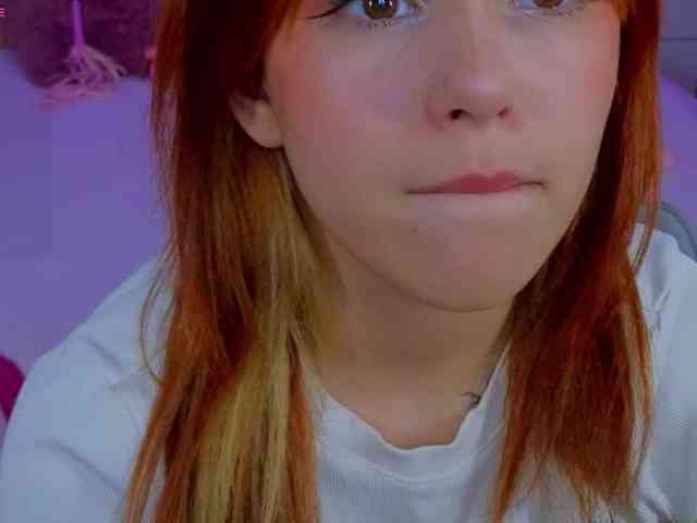 CoralineJones webcam