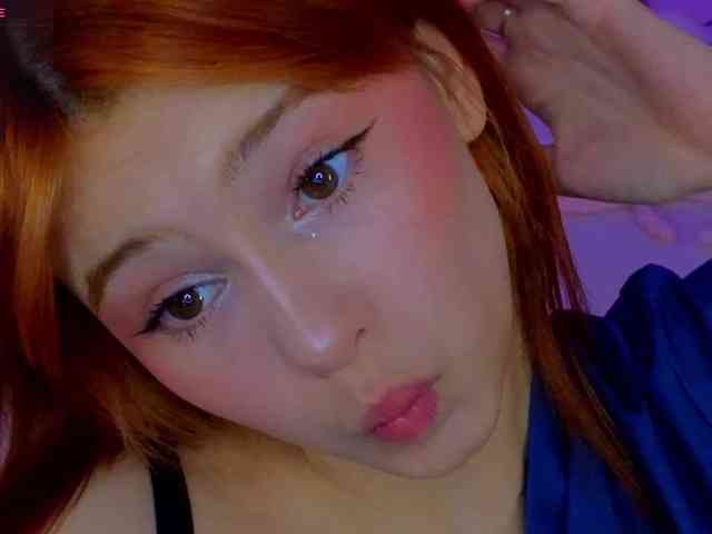 CoralineJones webcam