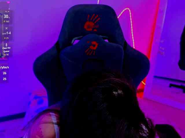 CoralineJones webcam