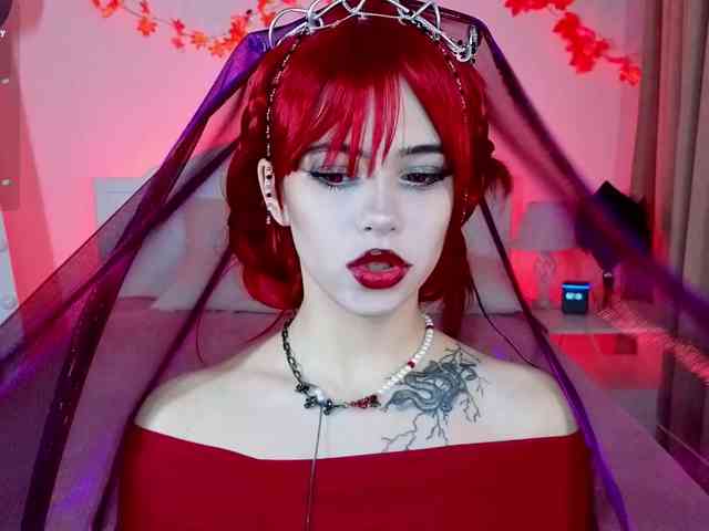 CoralineJones webcam