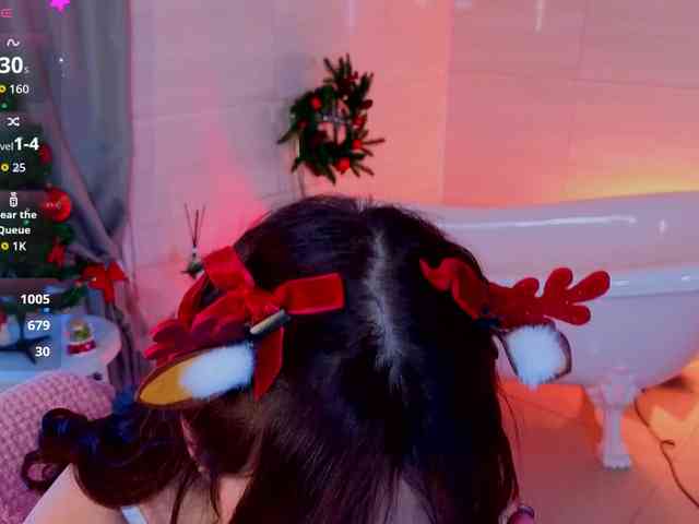 CoralineJones webcam