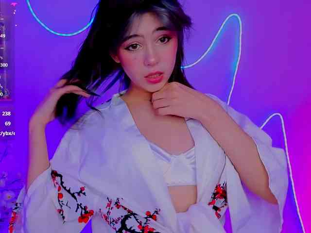 CoralineJones webcam