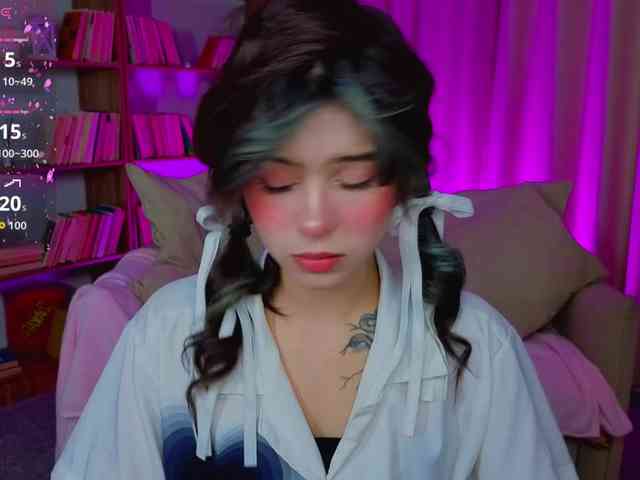 CoralineJones webcam