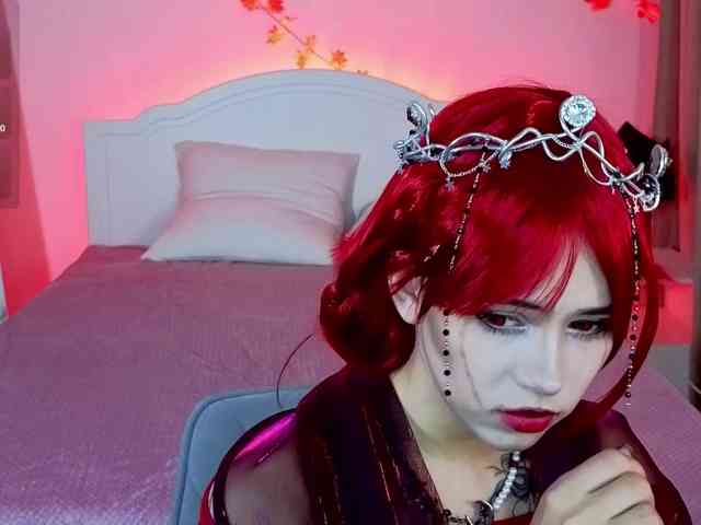 CoralineJones webcam