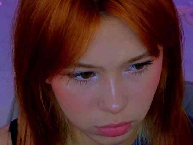 CoralineJones webcam