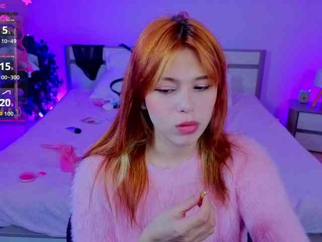 CoralineJones webcam