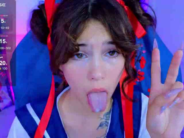 CoralineJones webcam