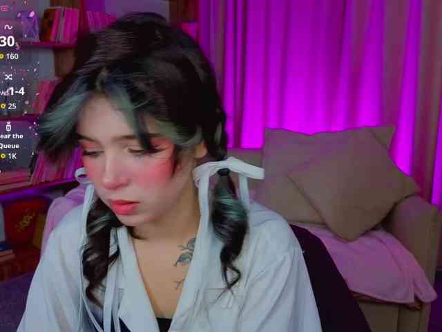 CoralineJones webcam