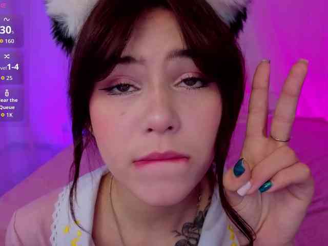 CoralineJones webcam