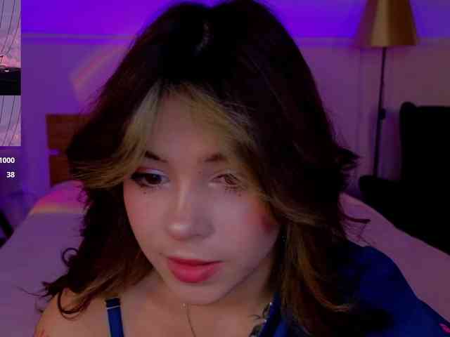 CoralineJones webcam