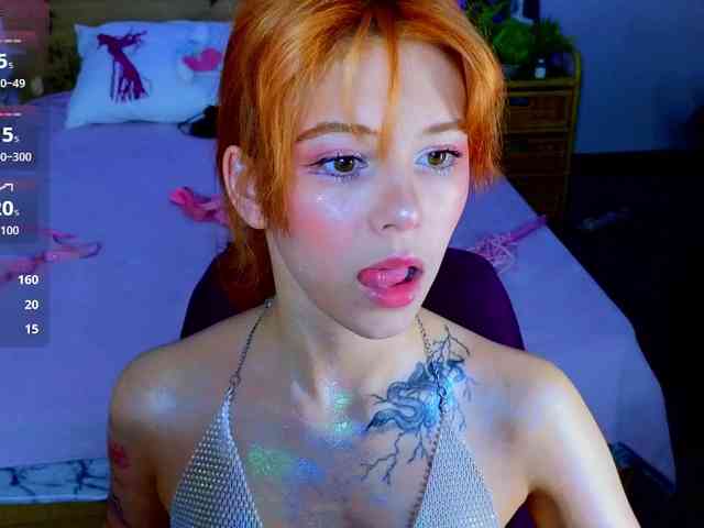 CoralineJones webcam