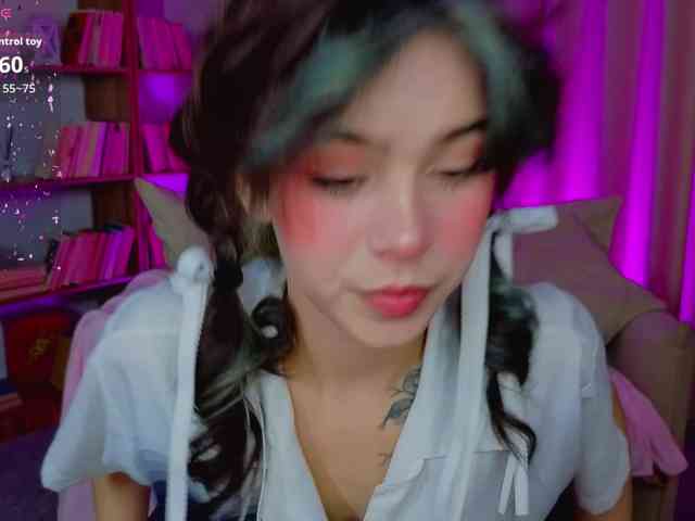 CoralineJones webcam