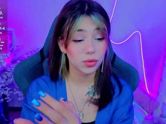 CoralineJones webcam