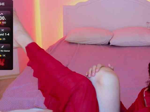 CoralineJones webcam