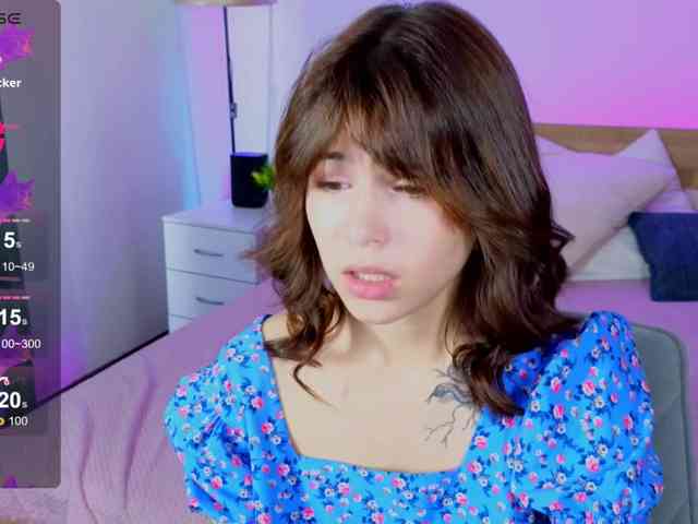 CoralineJones webcam