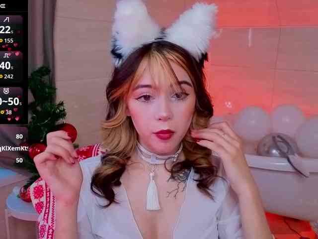 CoralineJones webcam