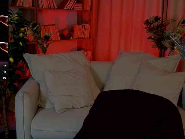 CoralineJones webcam