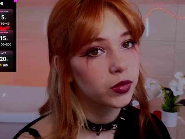 CoralineJones webcam