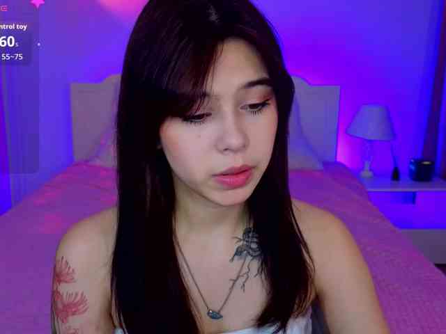 CoralineJones webcam