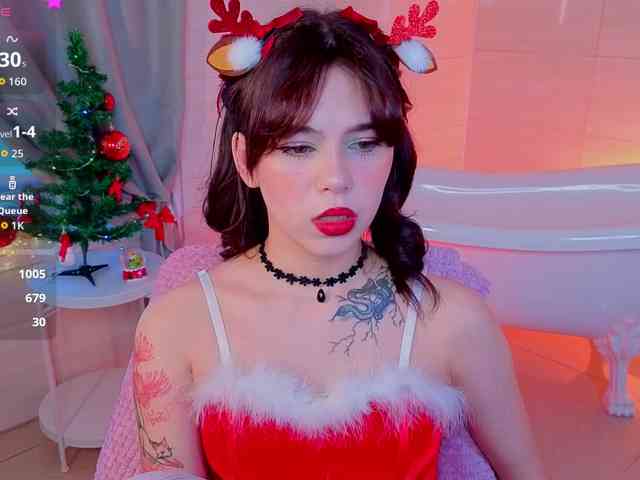 CoralineJones webcam